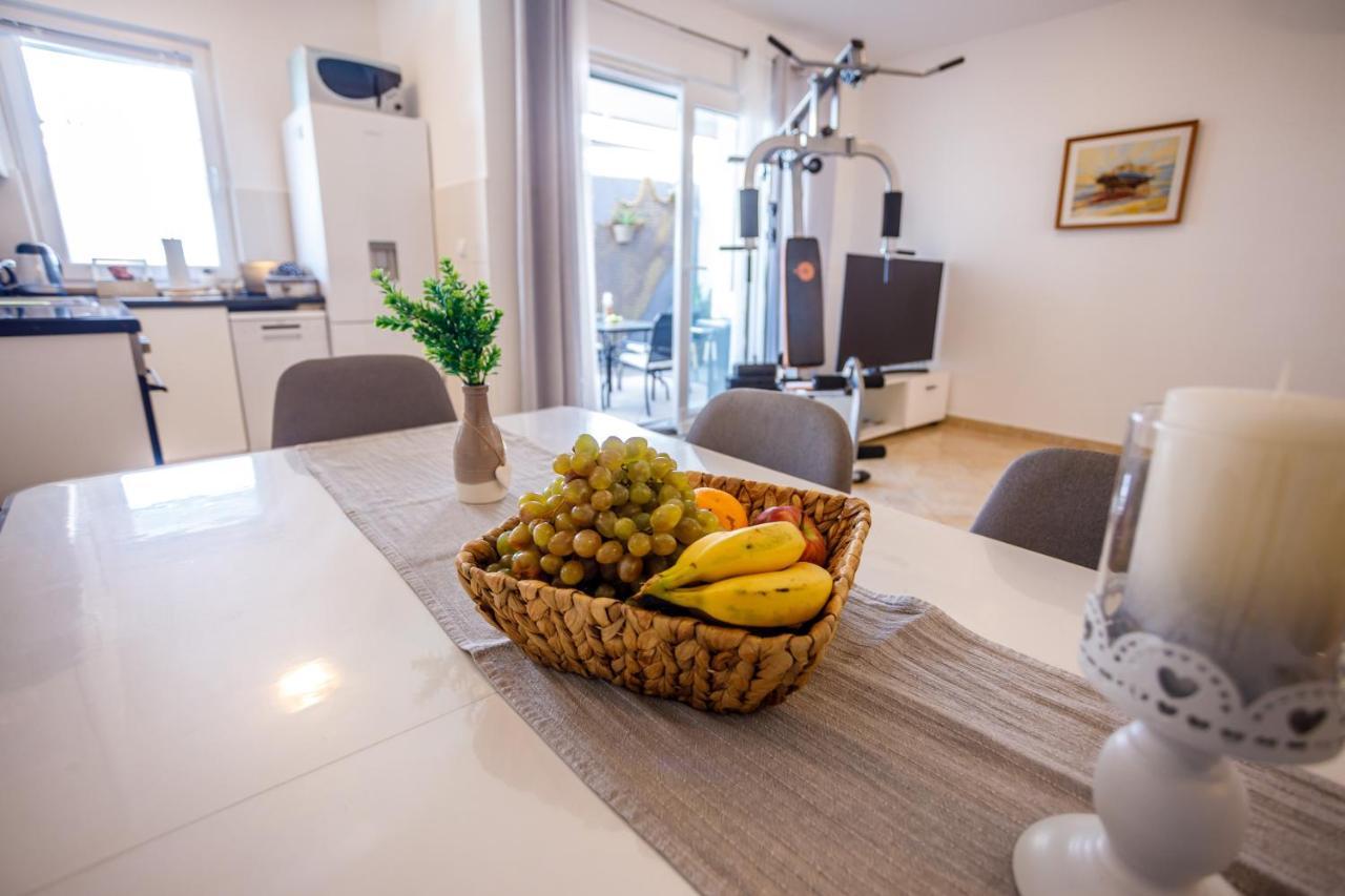 Nono Jure , Private Pool & Sauna Milna (Brac)